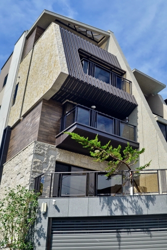 悅居建設 馥域 ．側成峰